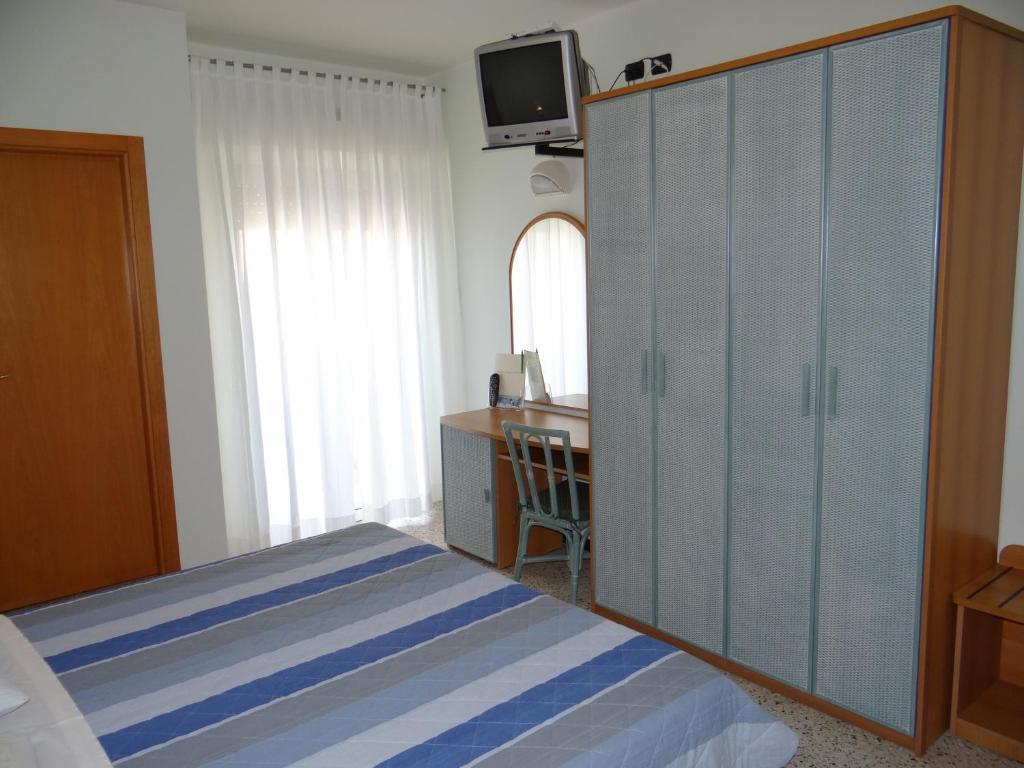 Hotel Aquila D'Oro 미사노아드리아티코 객실 사진